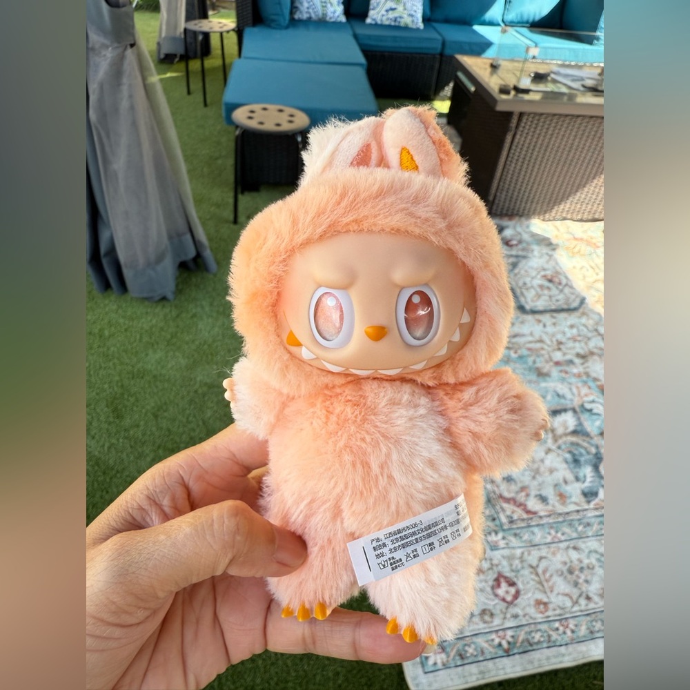 Labubu (Happiness) Carry happiness everywhere you go.